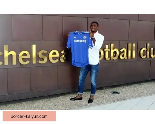 诺伊尔技术全面分析显示其在门线反应和球场指挥方面的表现稳健。