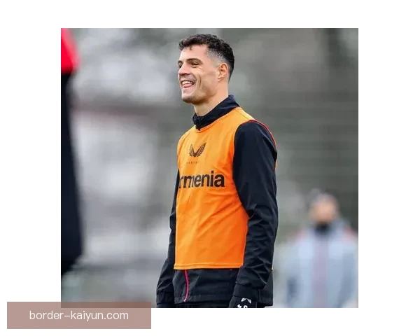 扎卡技术特点值得关注，近期状态稳健，传球能力提升明显。